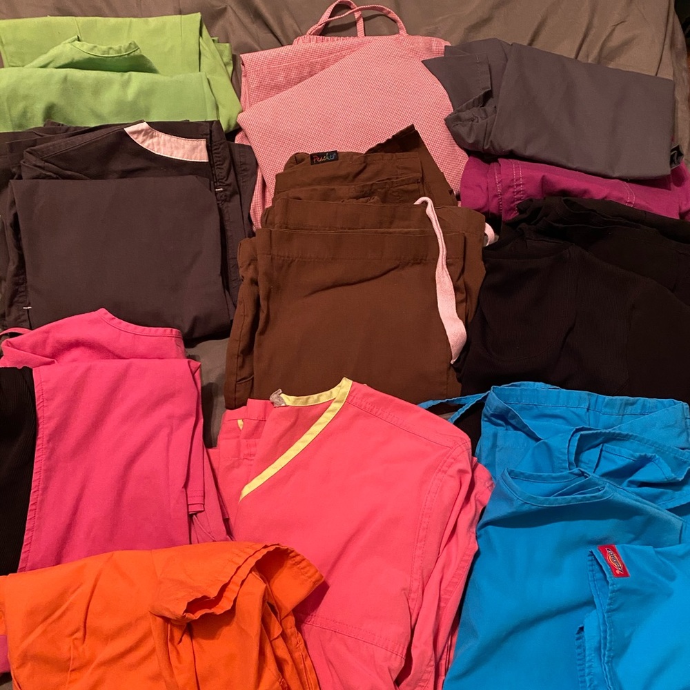 Lot of 10 women’s scrub sets